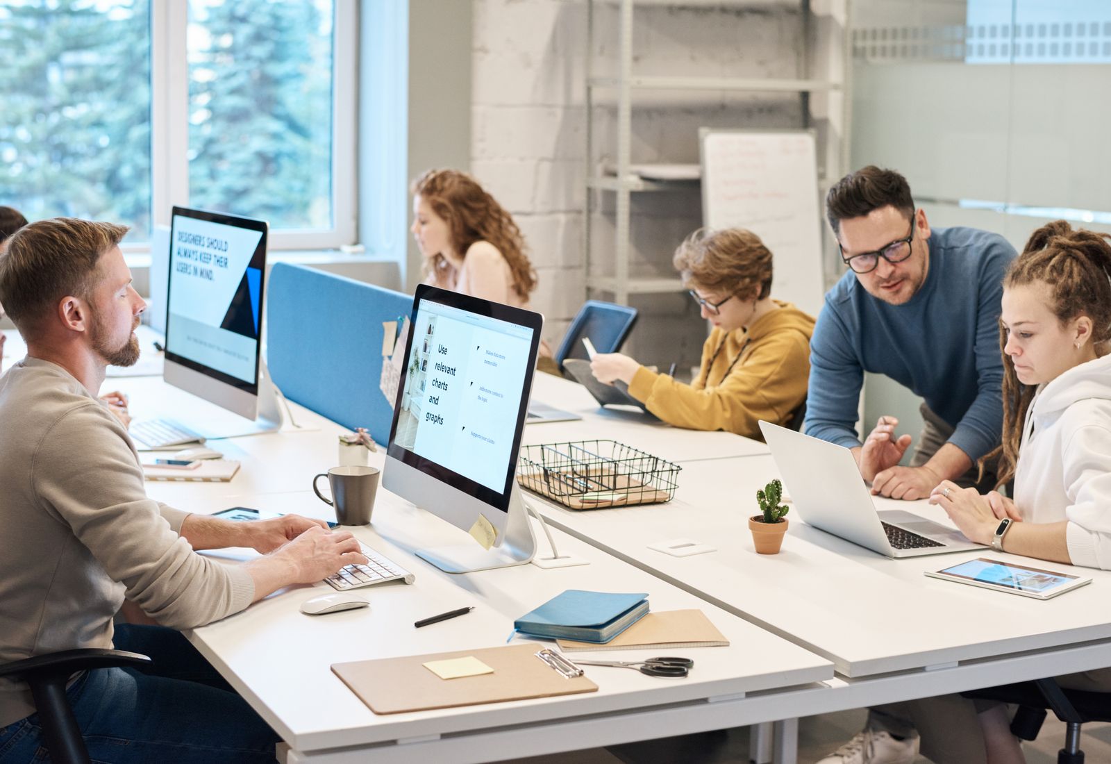 Senior content strategist at ContentFlare
